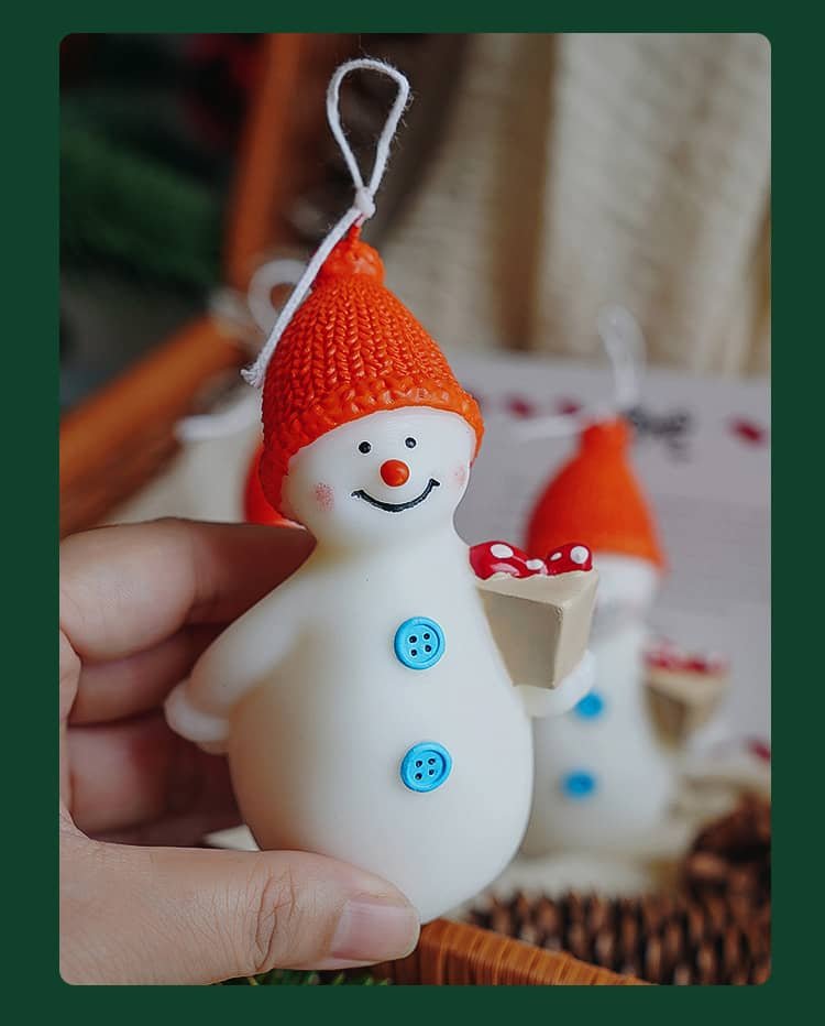 Handmade Little Snowman Scented Candle, Perfect Small Gifts for Christmas - Image 3