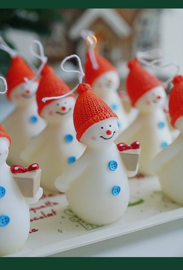 Handmade Little Snowman Scented Candle, Perfect Small Gifts for Christmas - Image 4